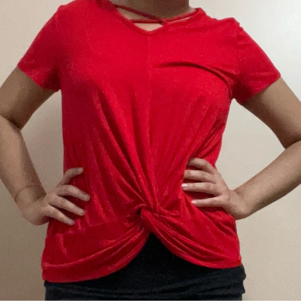 Suzy Shier Red Tie Front Short Sleeve Tee